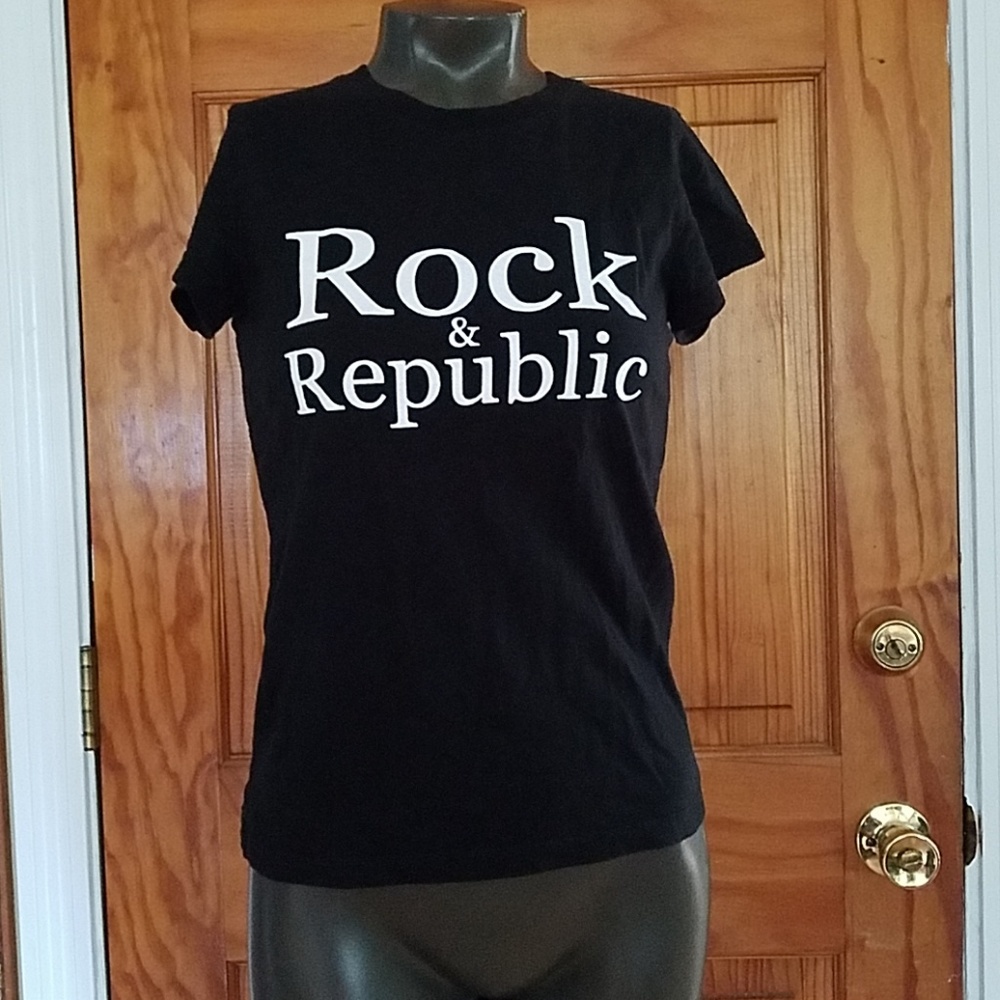 Vintage Rock & Republic Tshirt Size Med (runs sm)